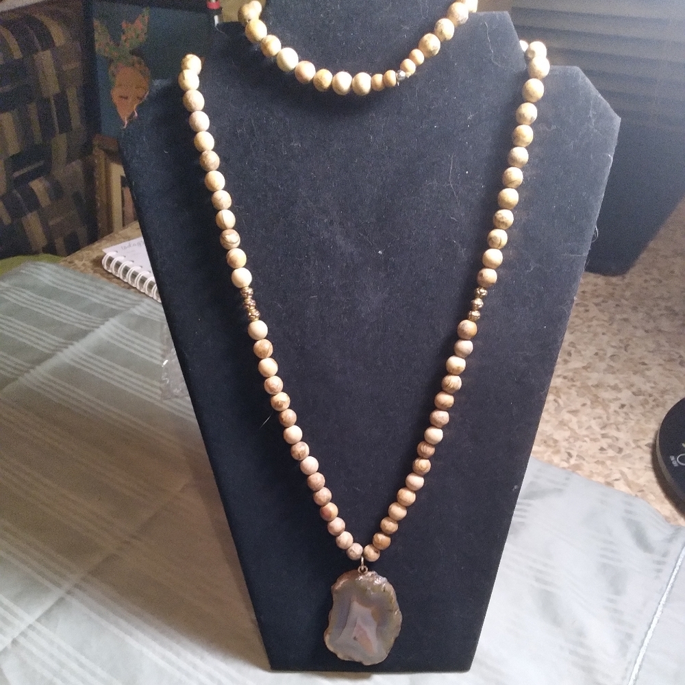 Natural Jasper and Agate necklace.